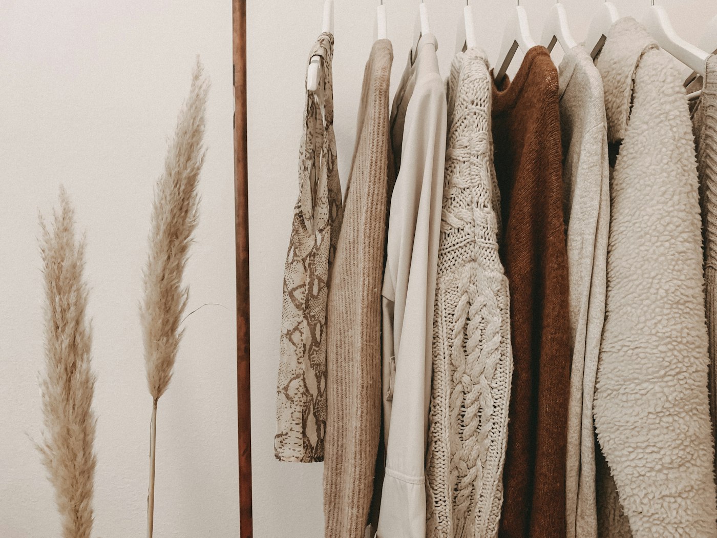 5 pièces intemporelles pour une garde-robe qui dure