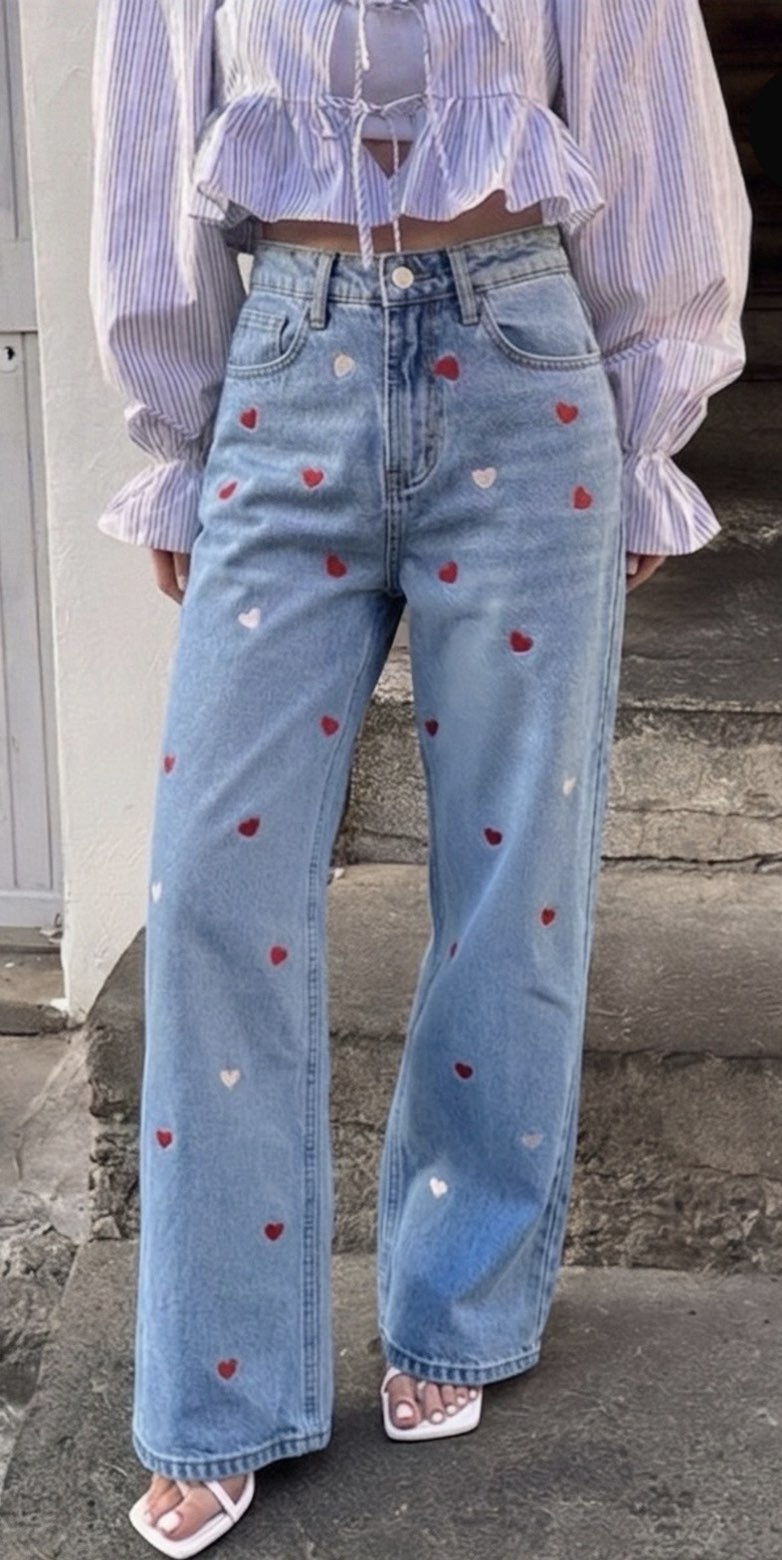 Jean large taille haute motifs cœurs